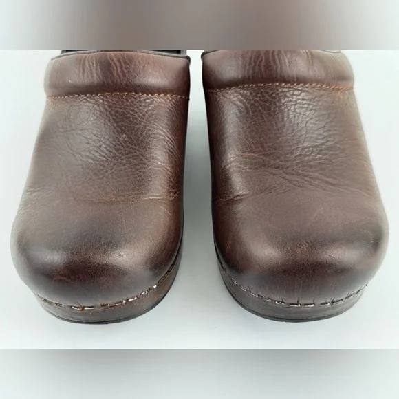 Dansko Women's Brown Leather Professional Clogs, Slip-on, Size 37 (US 6.5) - Picture 6 of 13